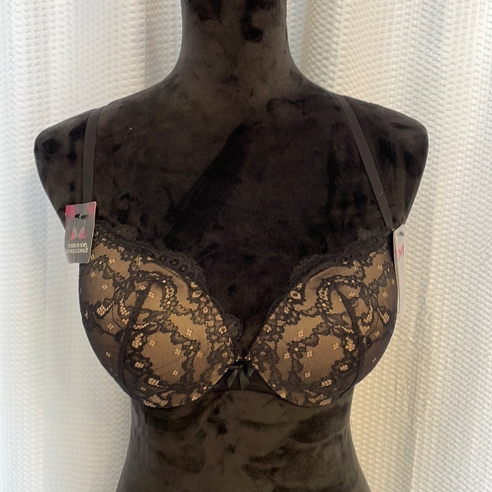 Maidenform black lace Demi coverage bra, size 34C NWT